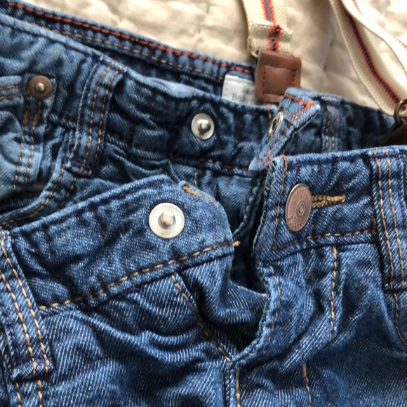 Zara soft jeans with suspenders 12/18M & 2/3T - Picture 7 of 8